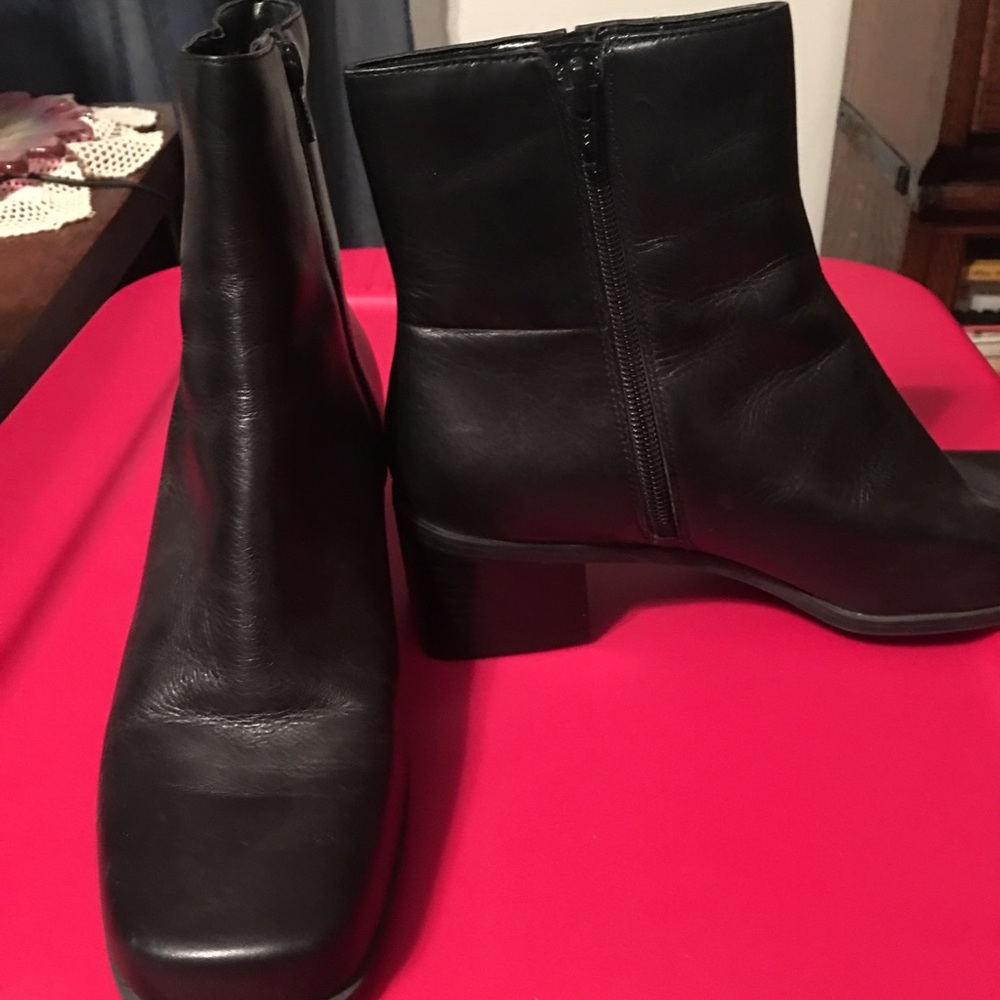 Ankle boots